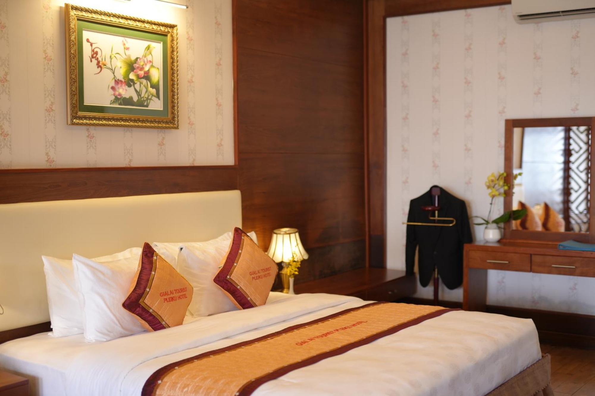 Pleiku Hotel By Gia Lai Tourist 外观 照片