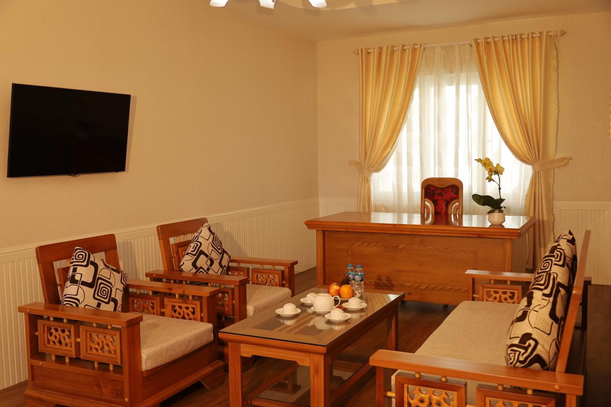 Pleiku Hotel By Gia Lai Tourist 外观 照片