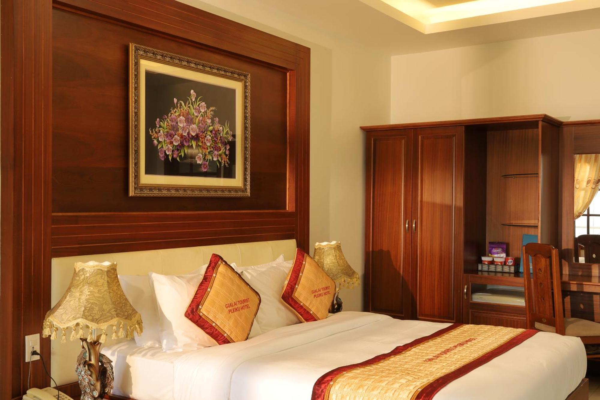 Pleiku Hotel By Gia Lai Tourist 外观 照片